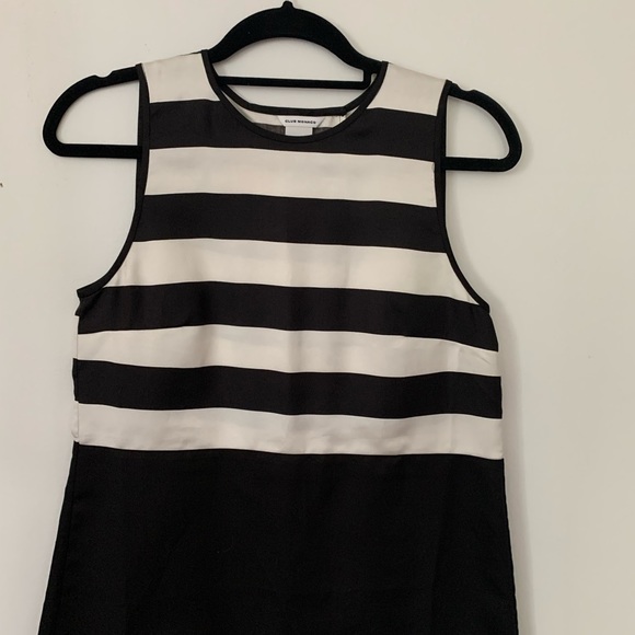 Club Monaco sleeveless top - Picture 2 of 4